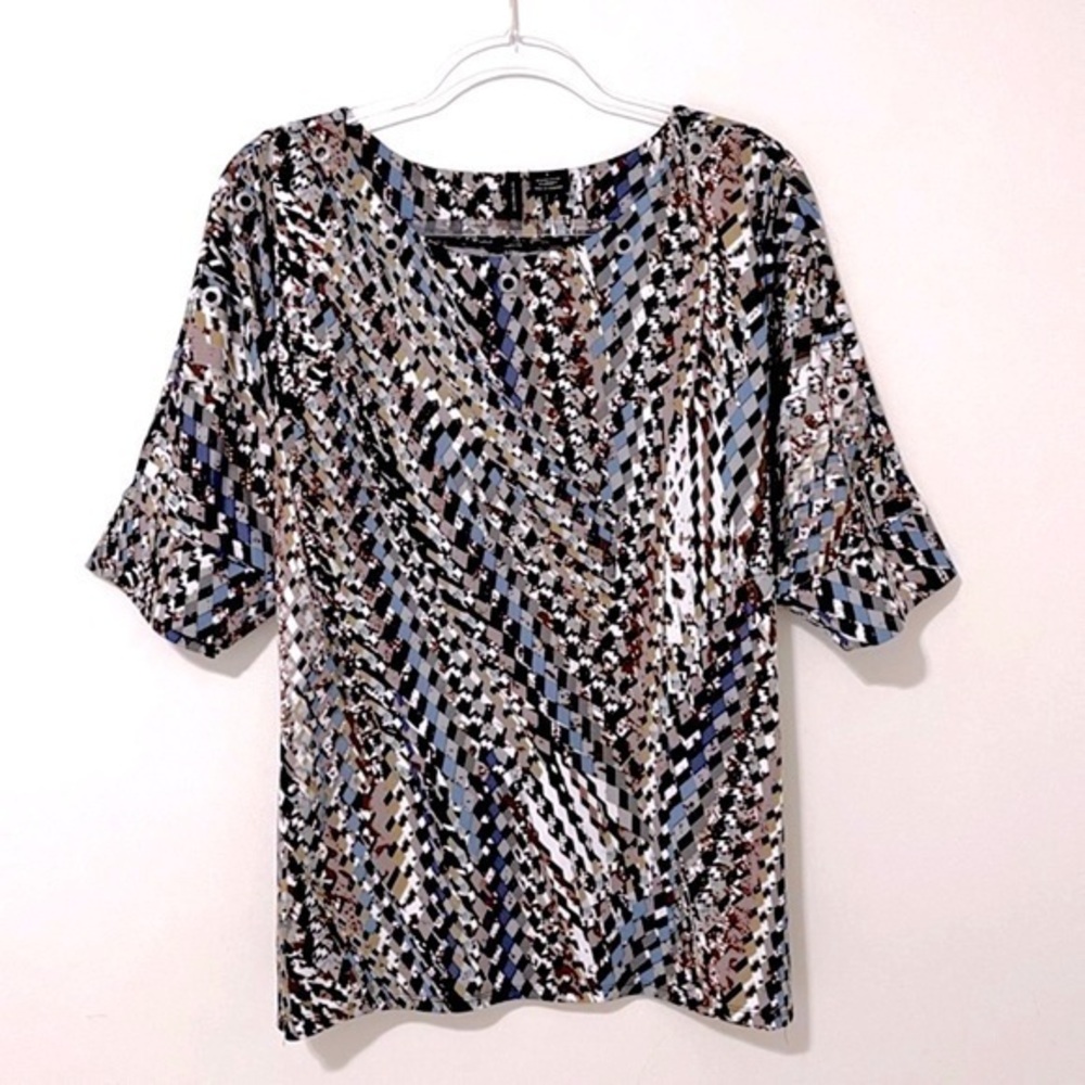 NEW DIRECTIONS-Women’s Three Quarter Dolman Sleeve Geometric Print Blouse- Large